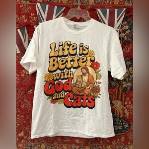 Life is Better with God and Cats T-shirt EUC 🐾